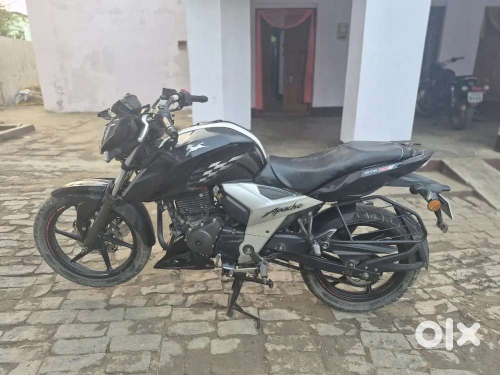 बहुत कम चली हुई बाइक अच्छी कंडीशन में,सिंगल ओनर बाइक ,शो-रूम जैसी हालत