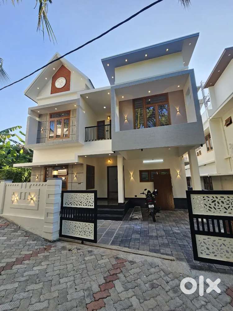 3 BHK VILLAS FOR SALE NEAR KAKKANAD ,PUKKATUPADY