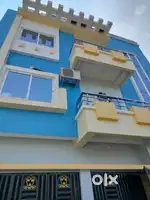 3BHK, Garage, Natural ventilation in House.