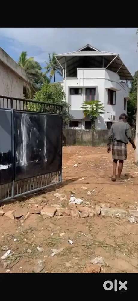 Plot for Sale in Pettah – 8.5 Cents (Prime Location!)