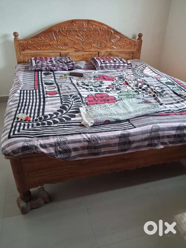 Double cot 10 years old