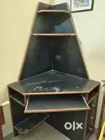 Computer table