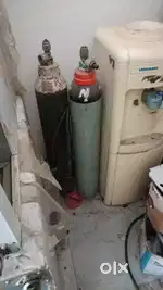 Nitrogen and oxygen portable cylinders