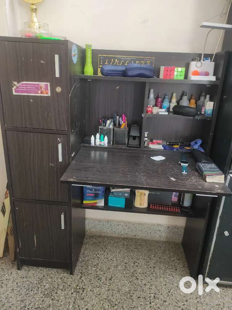 Study table discount up to ₹200