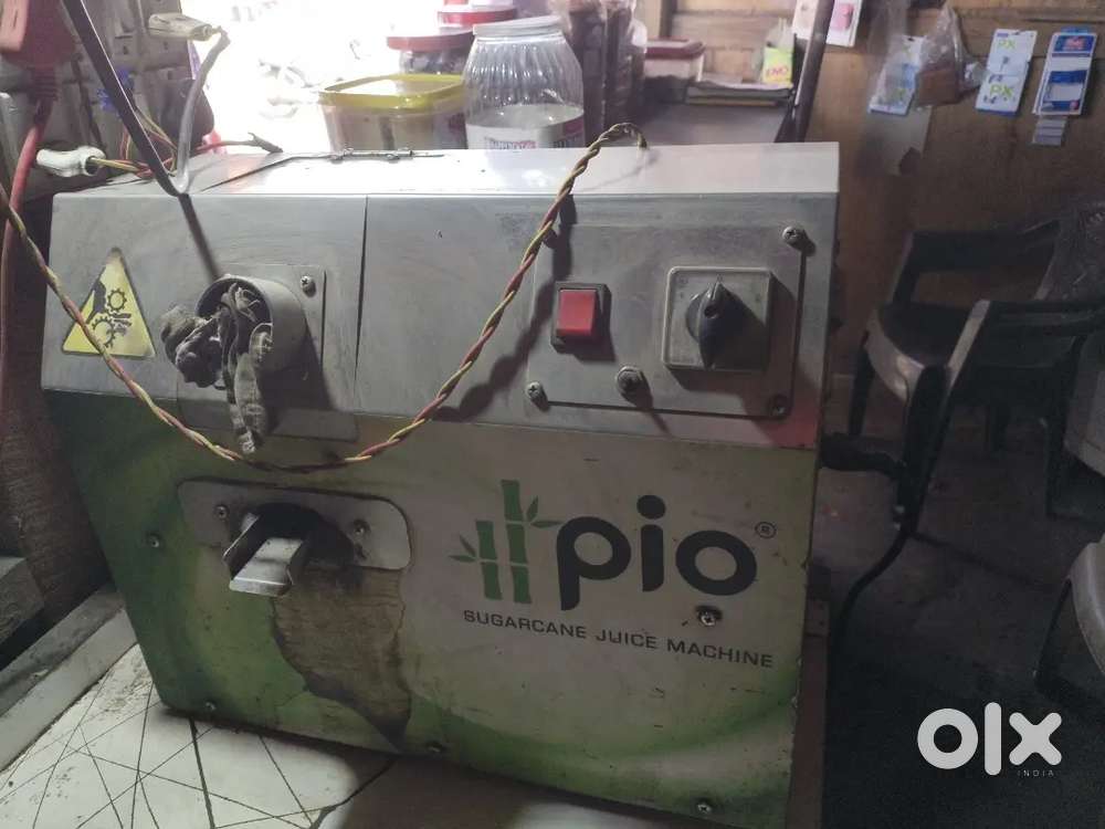 Sugarcane juice machine