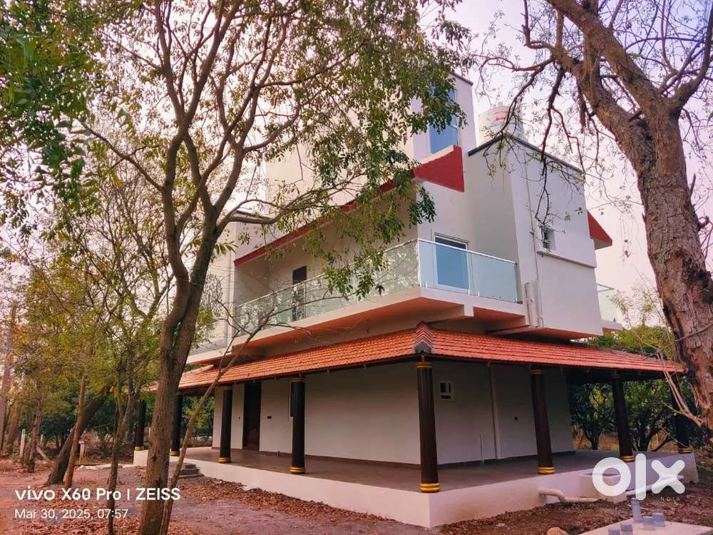 Ladies only apartment sharing house in bhuj centre