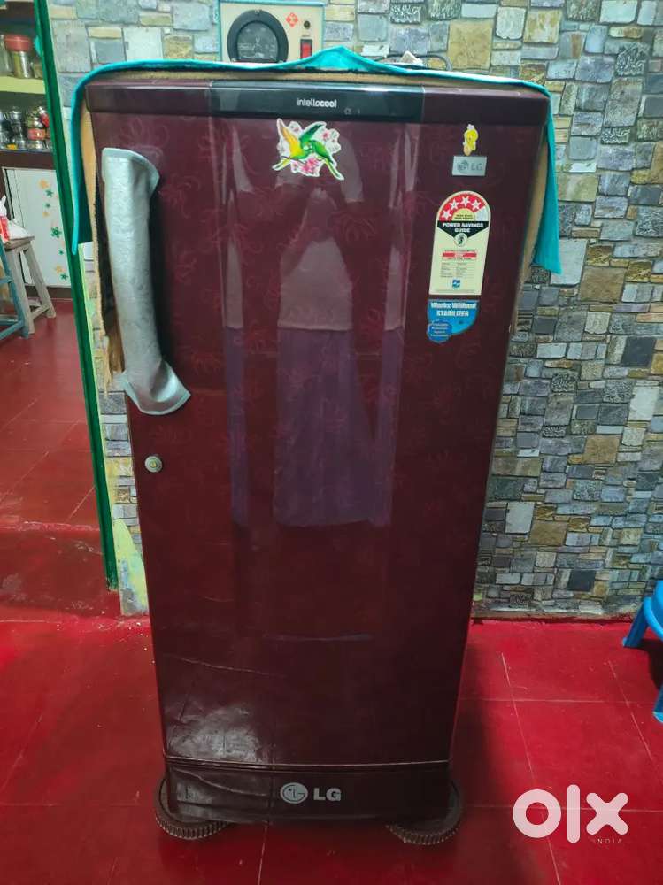 LG refrigerator in excellent condition