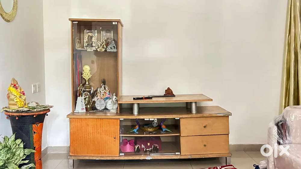 Wooden furniture for sale - TV unit, sofa set, in Indirapuram