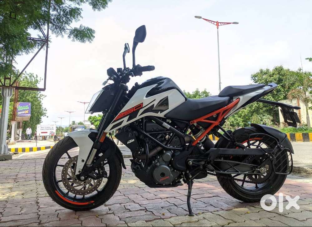 KTM Duke 250 BS4