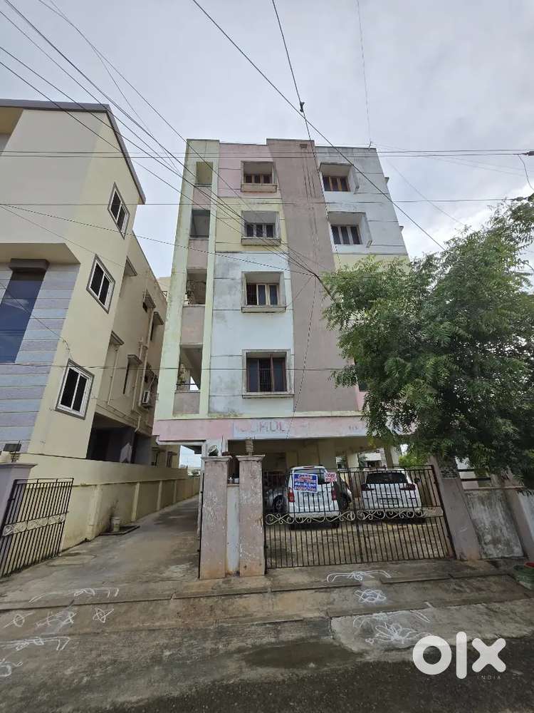 Newly Renovated 2BHK Flat for Sale – East Facing, Double Car Parking