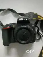 NIKON D3500