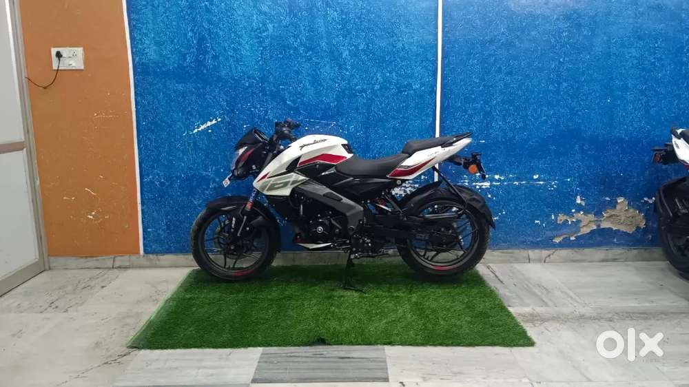 BAJAJ PULSAR NS 160