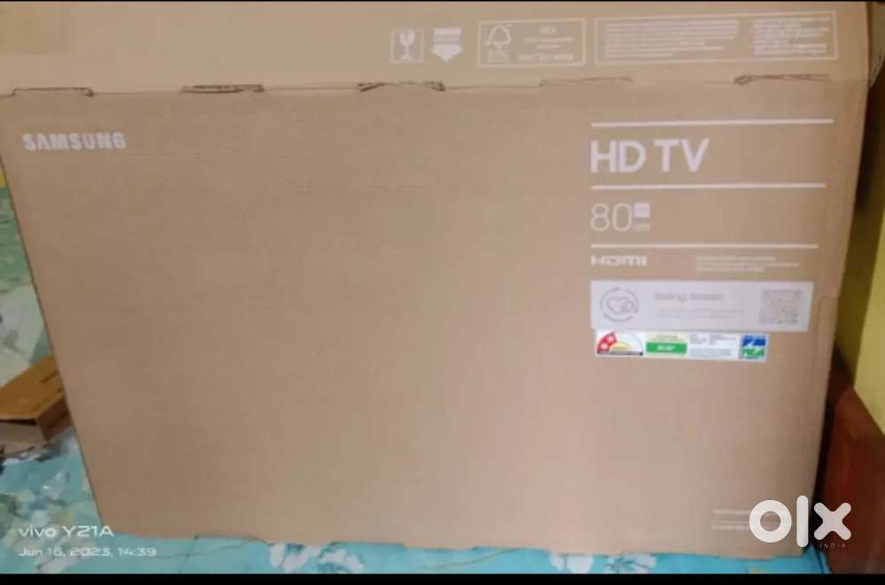 Samsung smart led original full HD only 5 days old,with voice remote