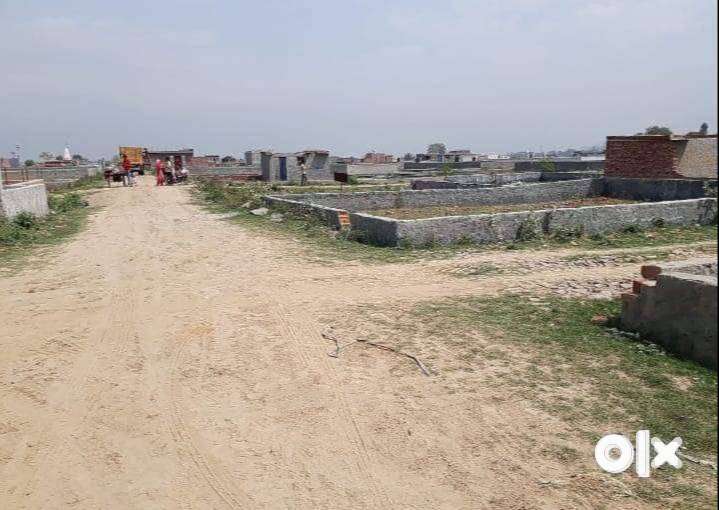 मैन हाईवे रोड के पास प्लाट खरीदे किस्तों में 150 GAJ  कार्नर