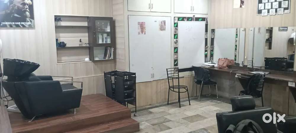 Running company outlet of vlcc school of beauty