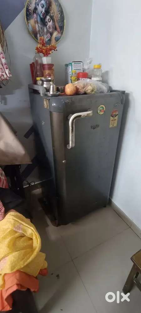 Whirlpool one door fridge