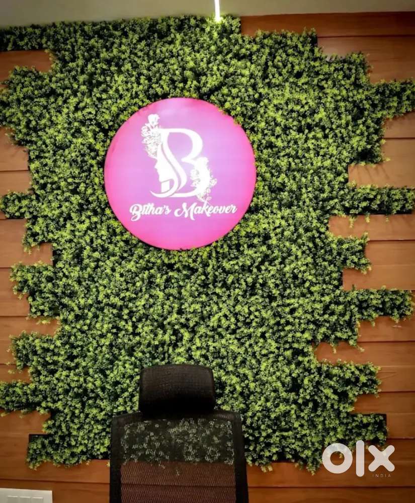 Unisex beauty parlour