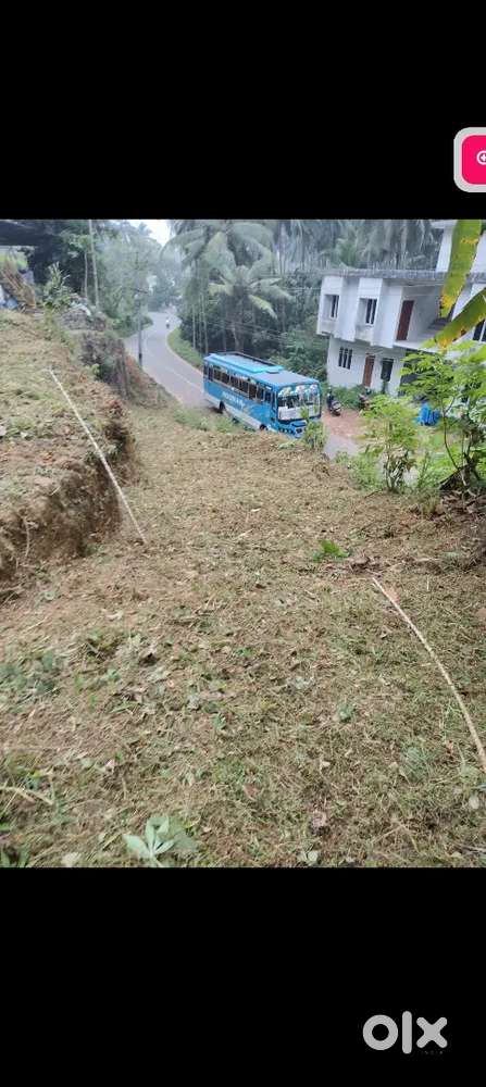 ഈങ്ങാപുഴ കാക്കവയൽ റോഡിൽ 25സെന്റ്