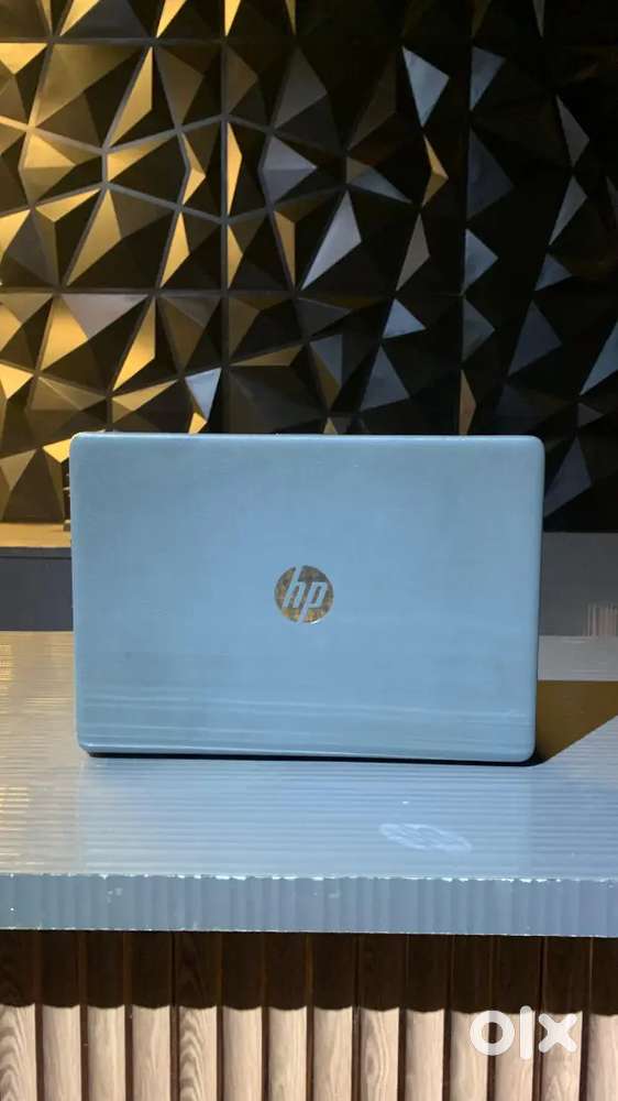 HP 14Q - Core i3 7th Gen Laptop . Budget