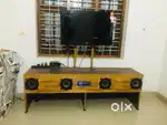 Car stereo with speakers and tv