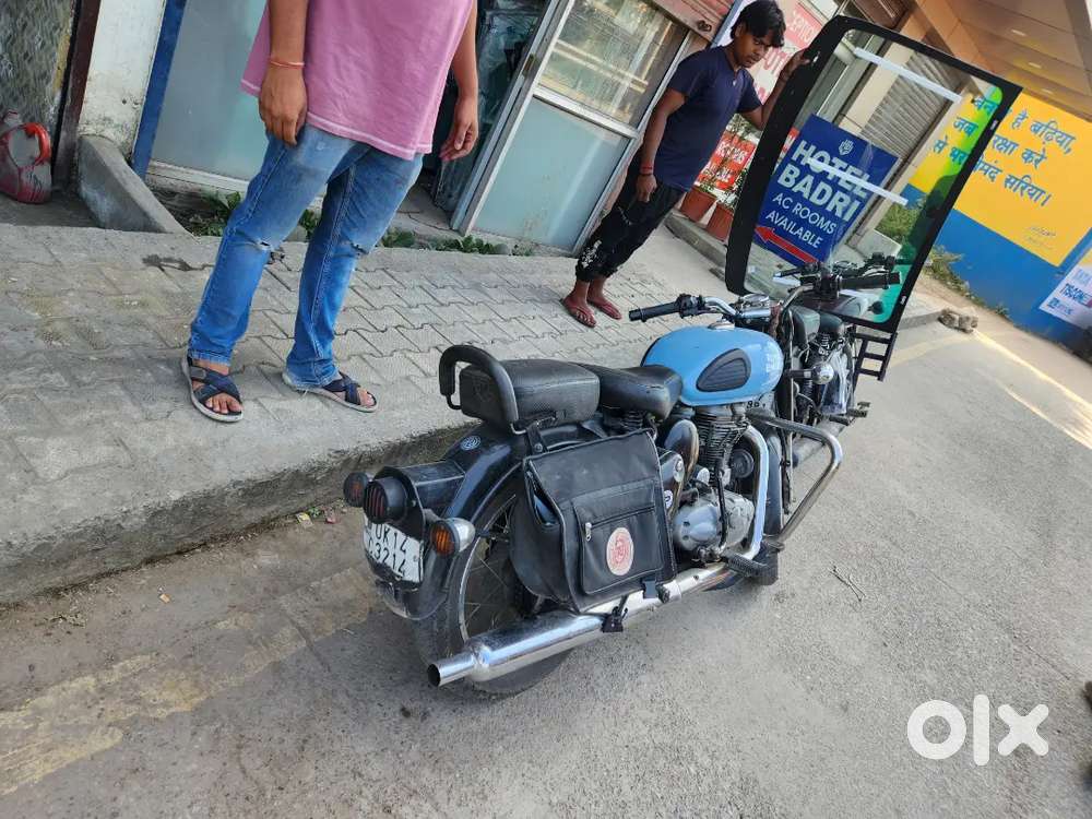 Classic 350, brand new condition,  without any scratches