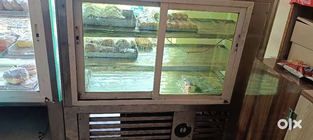 BAKERY cool cake freeze