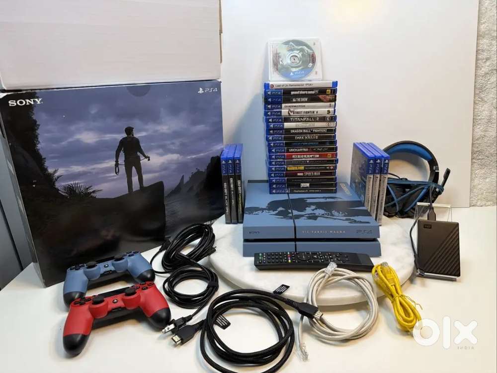 PS4 Uncharted 500GB Bundle Limited Edition 25 Games! Controllers