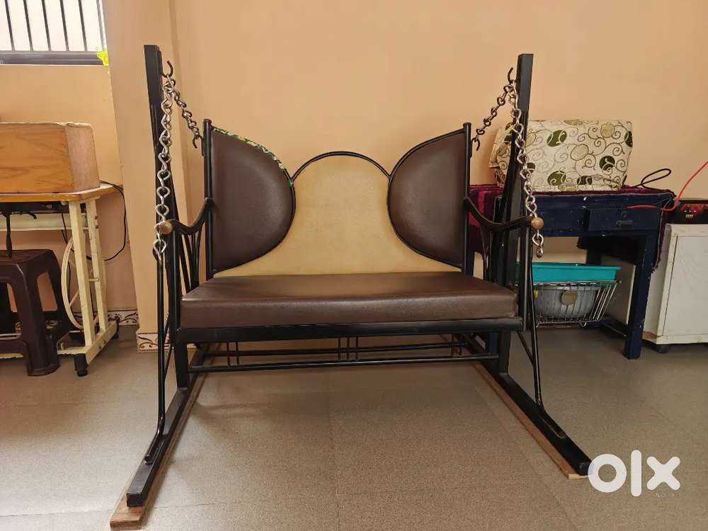 Steel swing less usage and with cushion seat