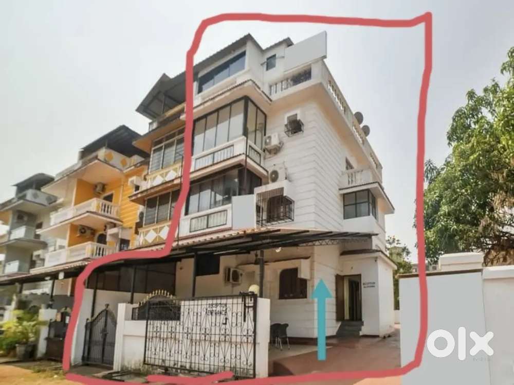 3 BHK VILLA DONA PAULA WITH SLIGHT SEAVIEW COMPOUNDED   4 CAR PARKING