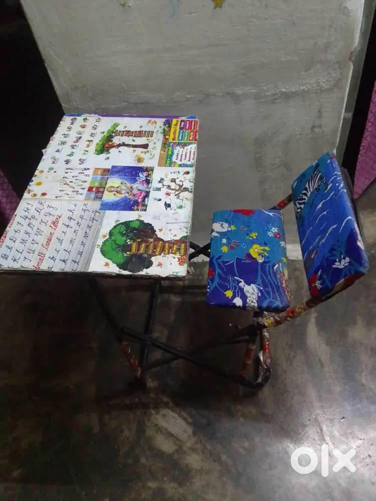 1000/- RS ME  STUDY TABLE bechna he