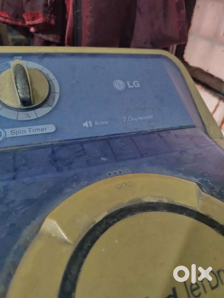LG semi automatic washing machine 7.0 kg