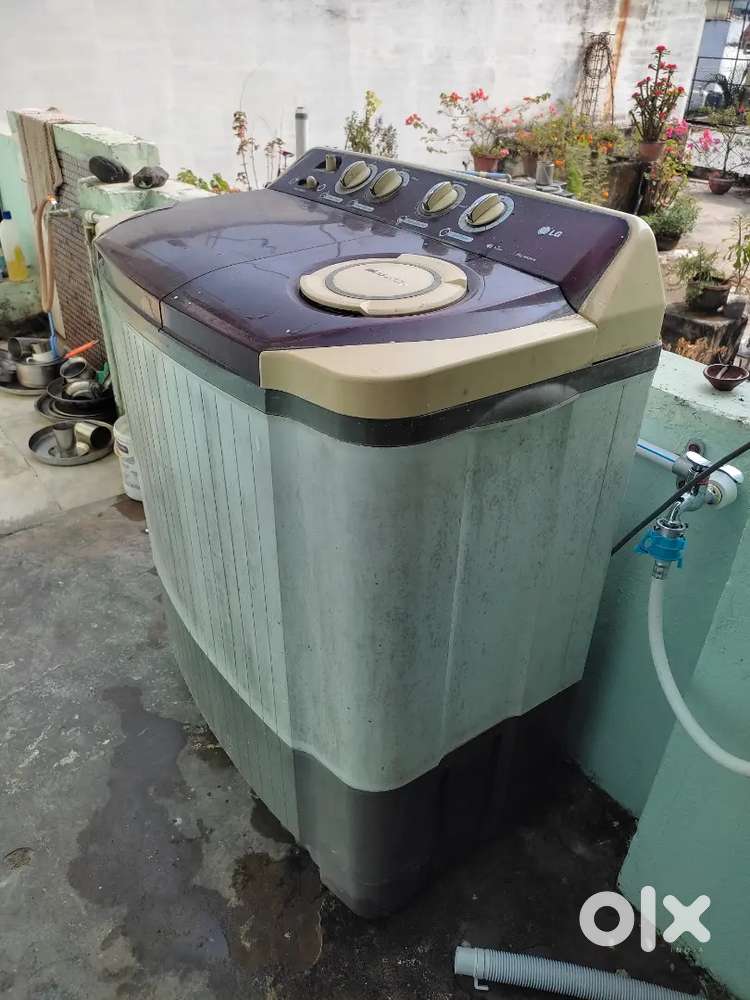 LG 7.8Kg semi automatic washing machin