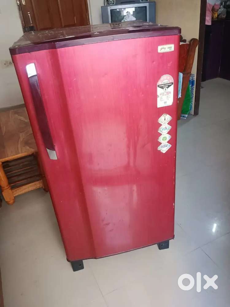 Very good condition fridge and washing machine