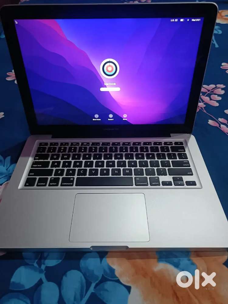 MacBook pro for sale 8gb 256gb good condition fix price no timepass