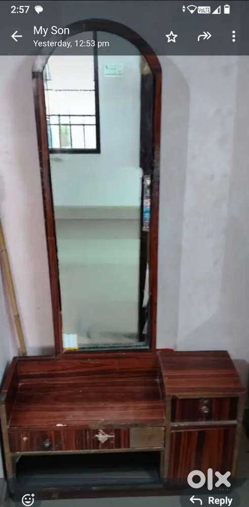 Dressing table