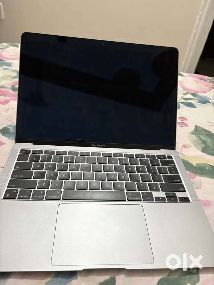 MacBook Air M1 (2023 purchase)- Excellent condition