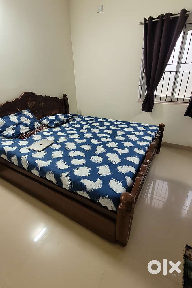 King Size Cot + The Sleep Company SmartGRID Ortho Mattress