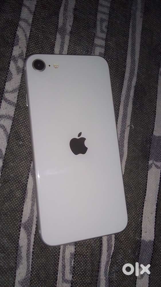 Se2020white colour 64gb