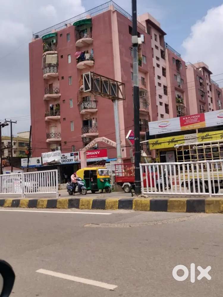 2 bhk flat for sell in satyam tower Bomikhal ctc road