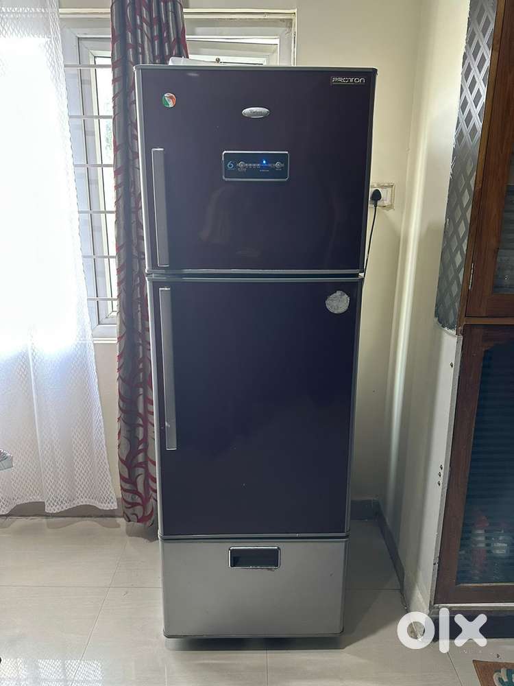 Whirlpool protton world series 300litres fridge