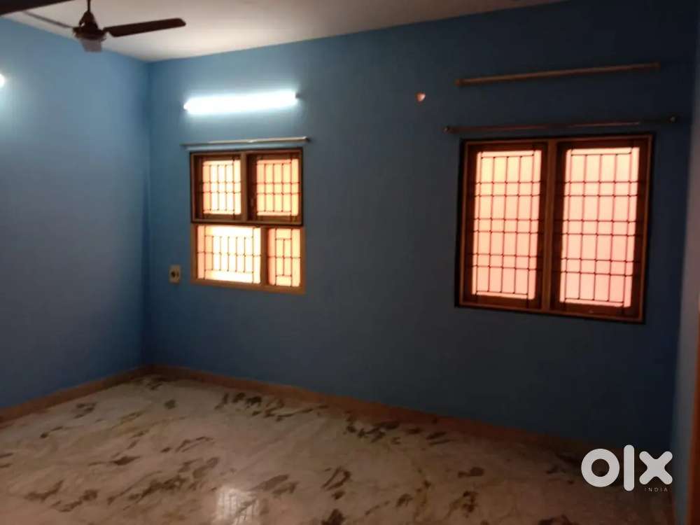 Individual House Available in Iyyappanthagal