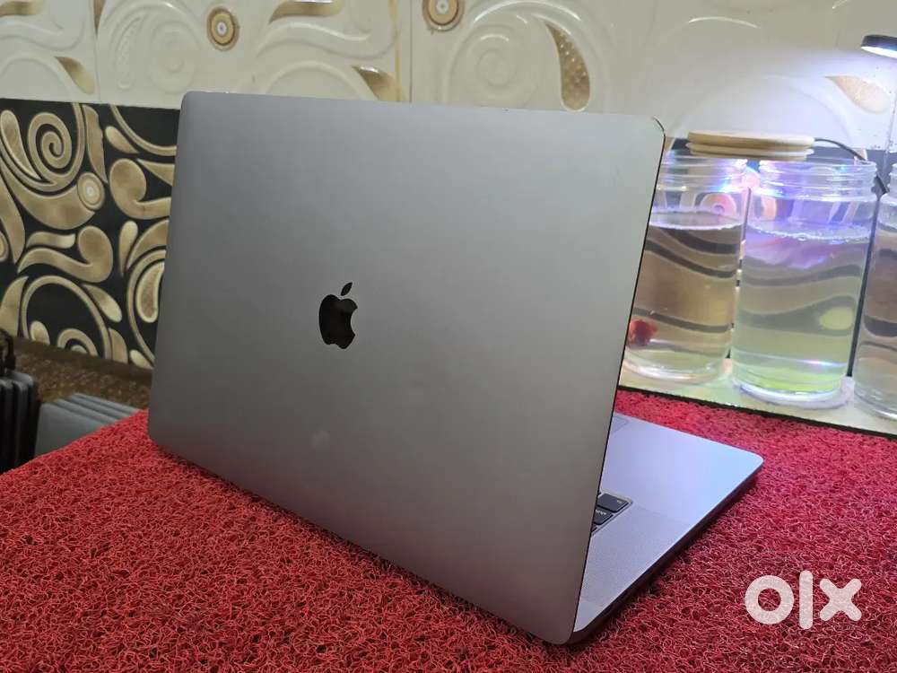 Apple Macbook Pro 2021 i7 16gb 512gb 5.5gb Graphics 16inch Retina