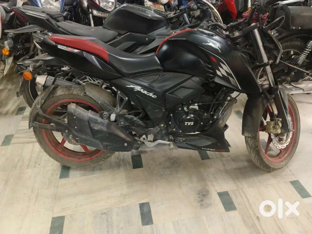 टीवीएस अपाचे आरटीआर 4V फाइनेंस उपलब्ध
