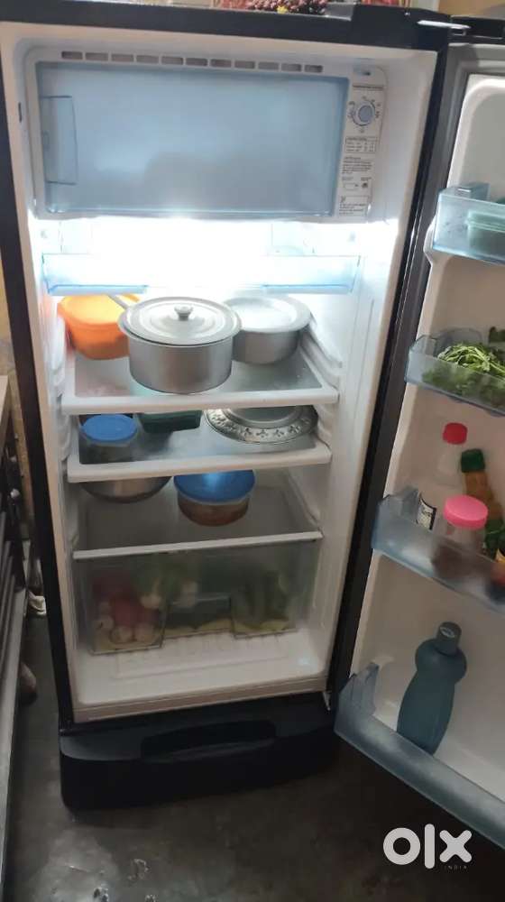 SAMSUNG 183ltr 5star fridge Model- RR20D2825CR