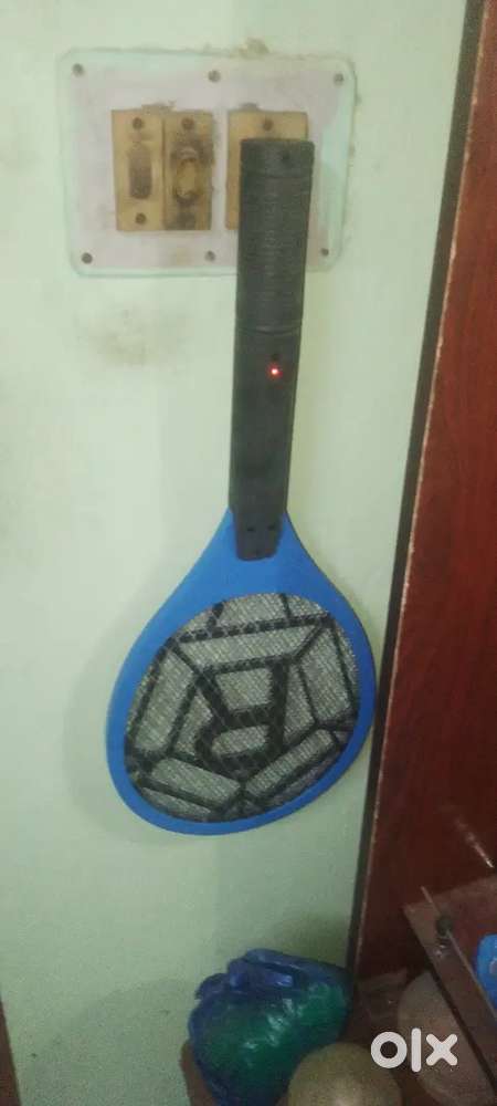 Charging mosquito bat