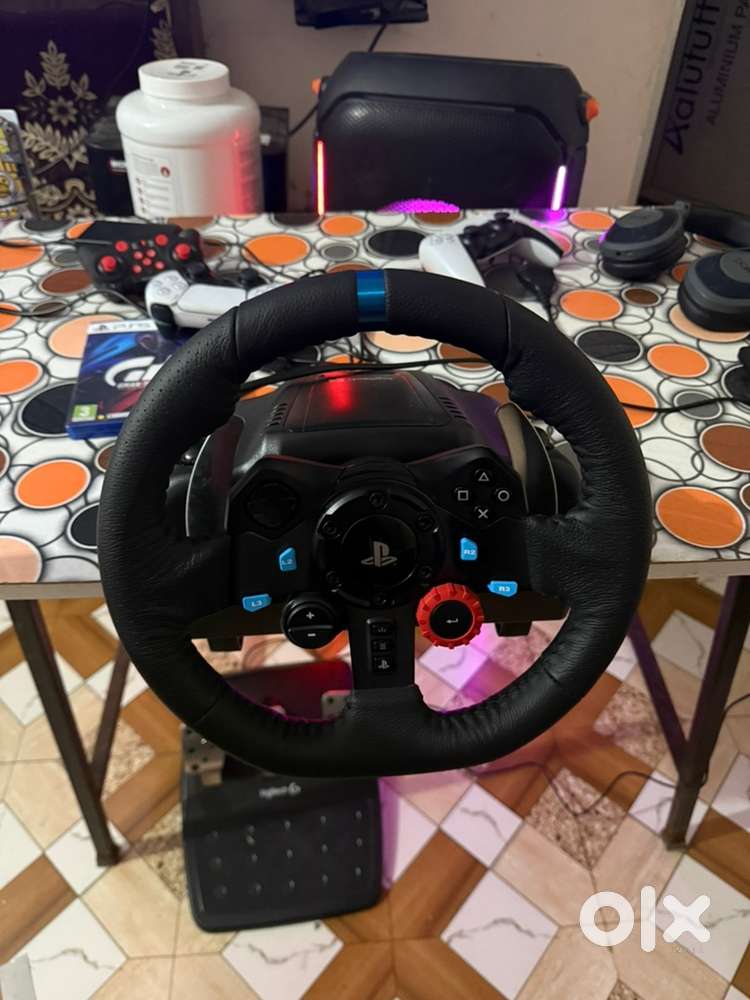 playstation g29 streeing wheel 5 days old