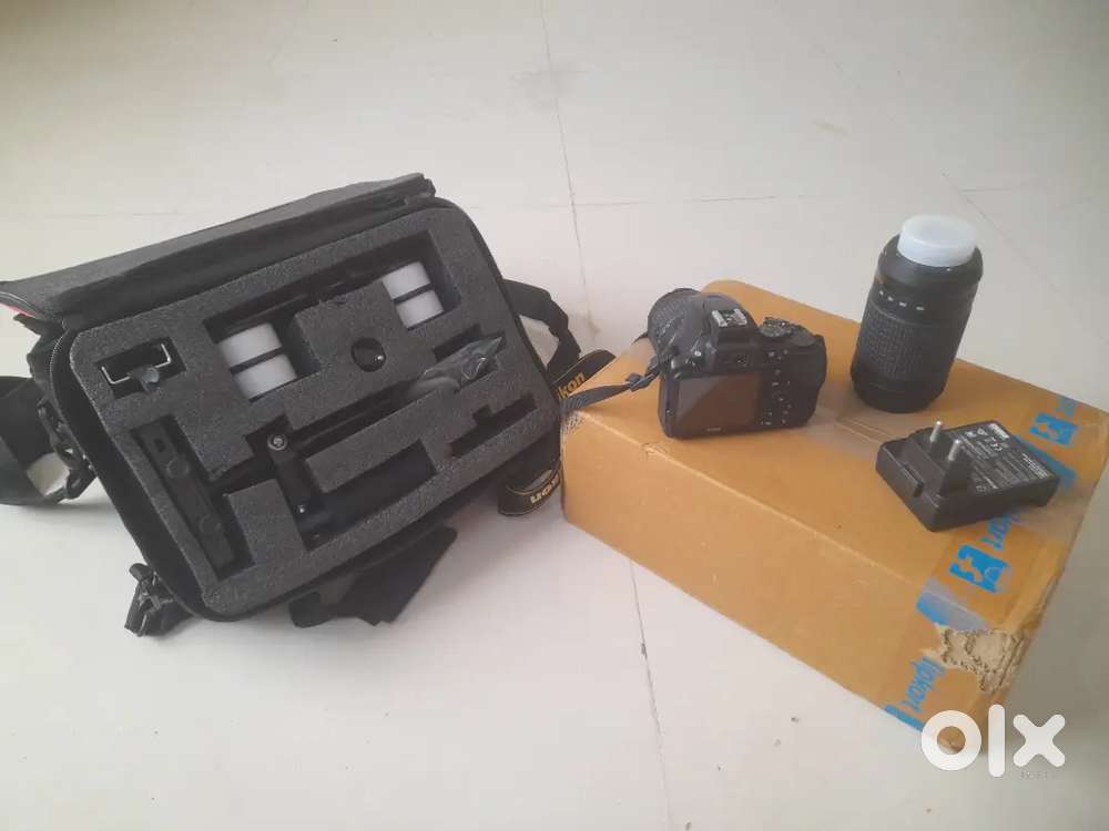 Nikon D3500 full camera with bag and camera stabilizer