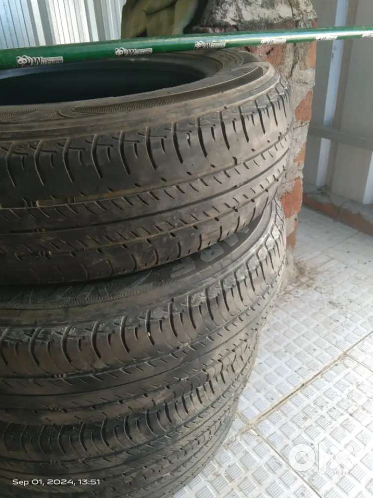 MRF TYRES 165/70 R14