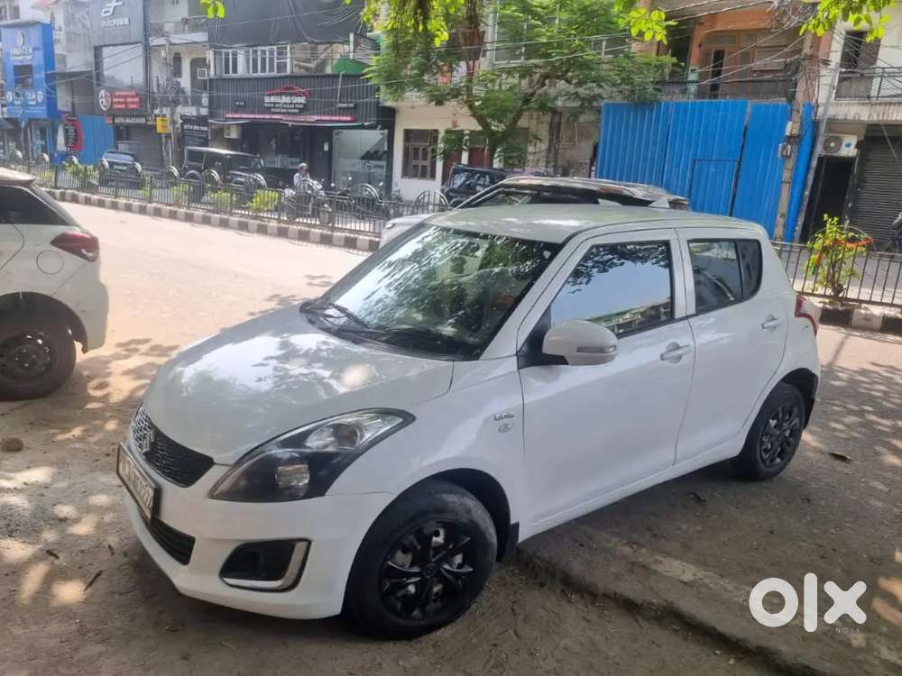 Company fitted CNG on paper well maintain good condition.