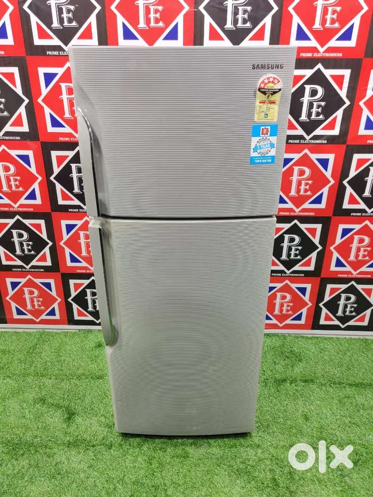 @* Samsung 4 star fridge in great condition comes with one yr gaunrty